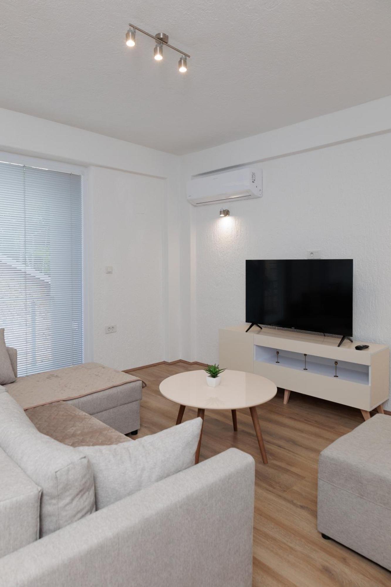 Albatross Guest House Bitola Extérieur photo