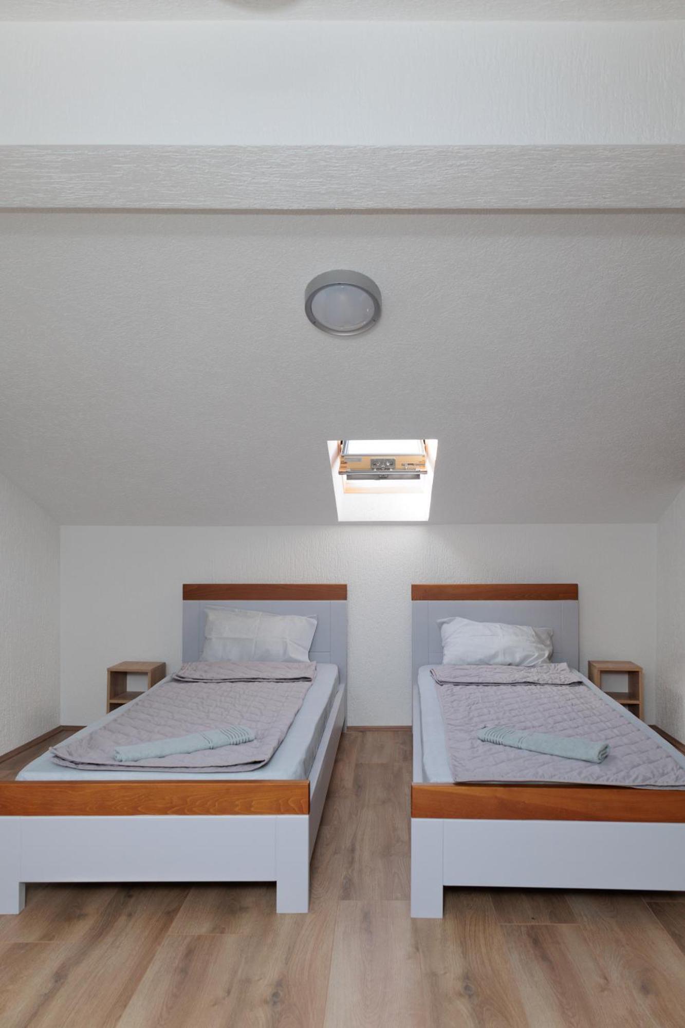Albatross Guest House Bitola Extérieur photo